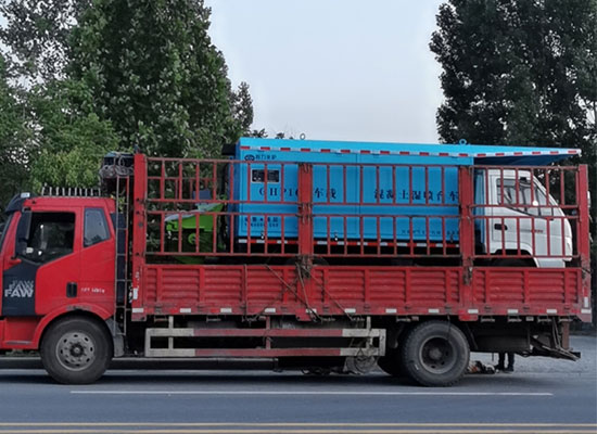 雄安車載混凝土濕噴臺(tái)車、空壓機(jī)發(fā)貨現(xiàn)場(chǎng)
